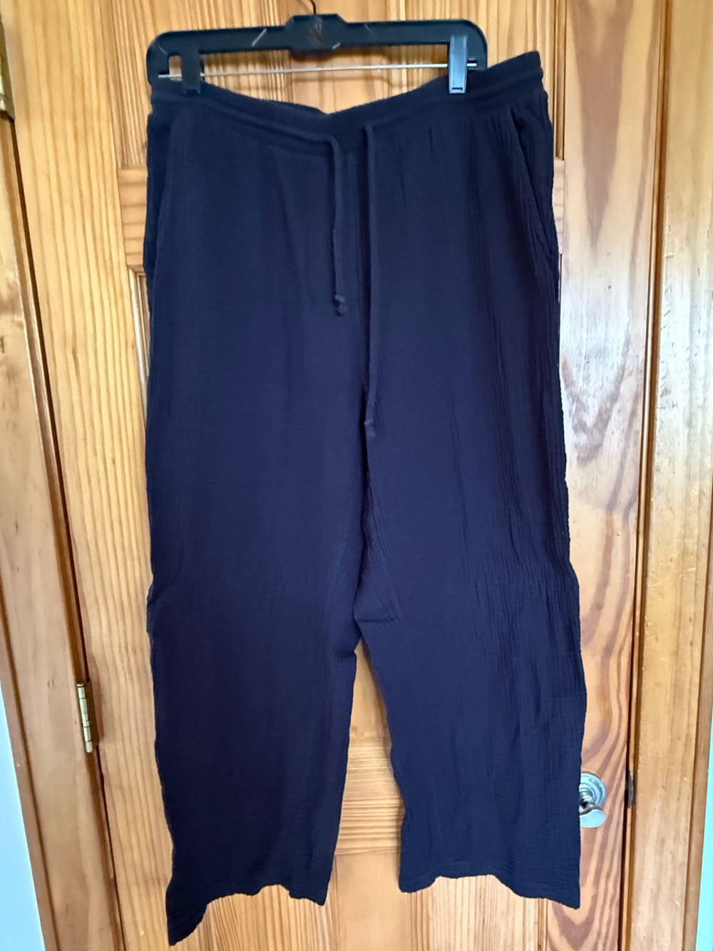 Z SUPPLY Women's Black Gauze Wide Leg Pants